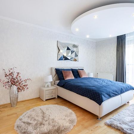 Beautiful Three Bedrooms Apartment With Free Parking Close To The Danube Coast Budapest Ngoại thất bức ảnh