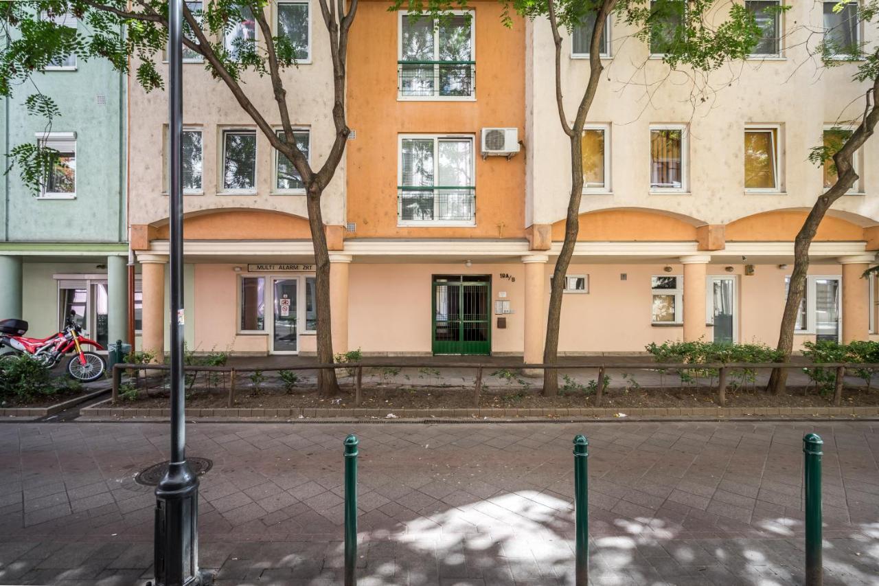Beautiful Three Bedrooms Apartment With Free Parking Close To The Danube Coast Budapest Ngoại thất bức ảnh