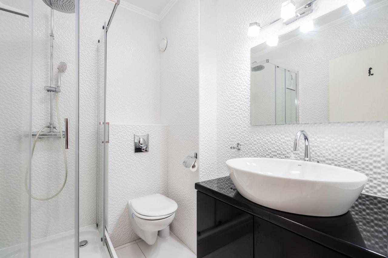 Beautiful Three Bedrooms Apartment With Free Parking Close To The Danube Coast Budapest Ngoại thất bức ảnh