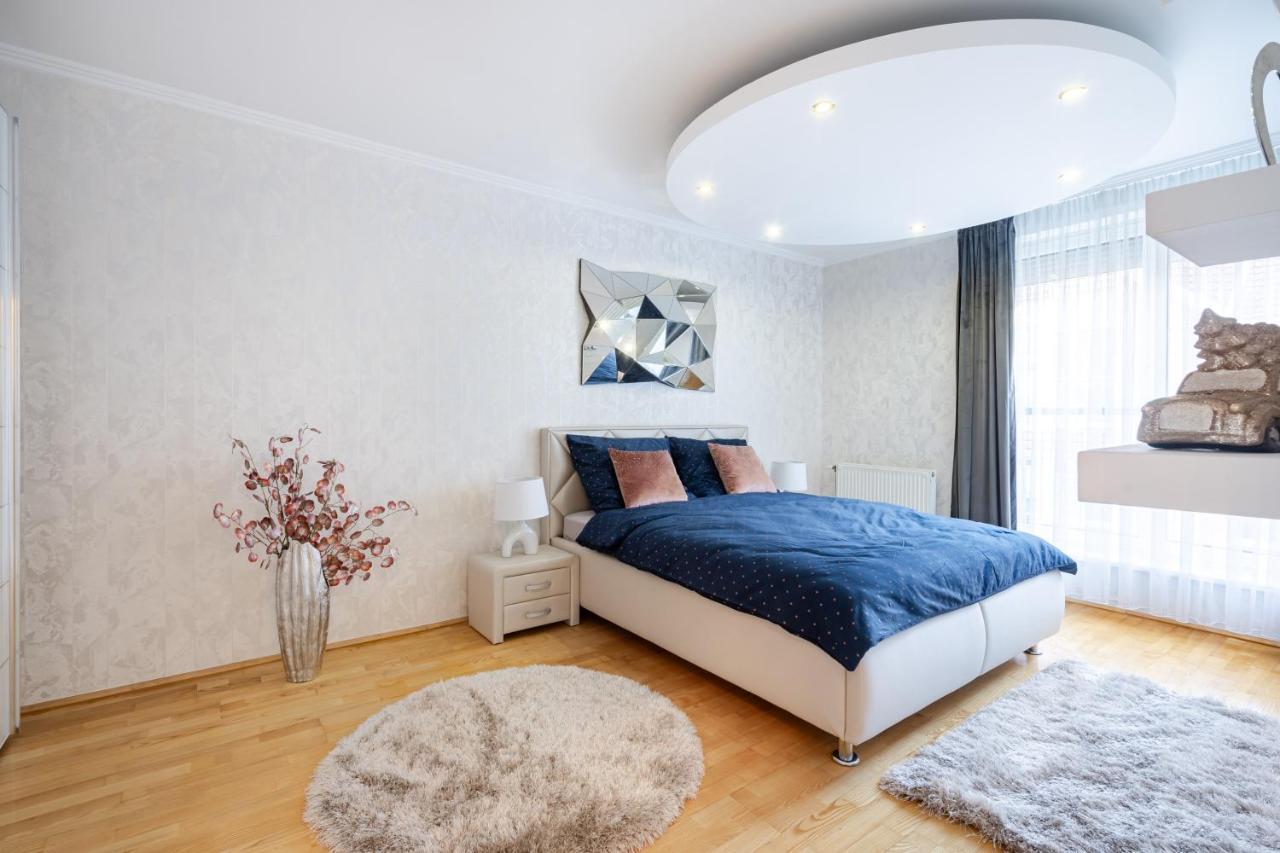 Beautiful Three Bedrooms Apartment With Free Parking Close To The Danube Coast Budapest Ngoại thất bức ảnh