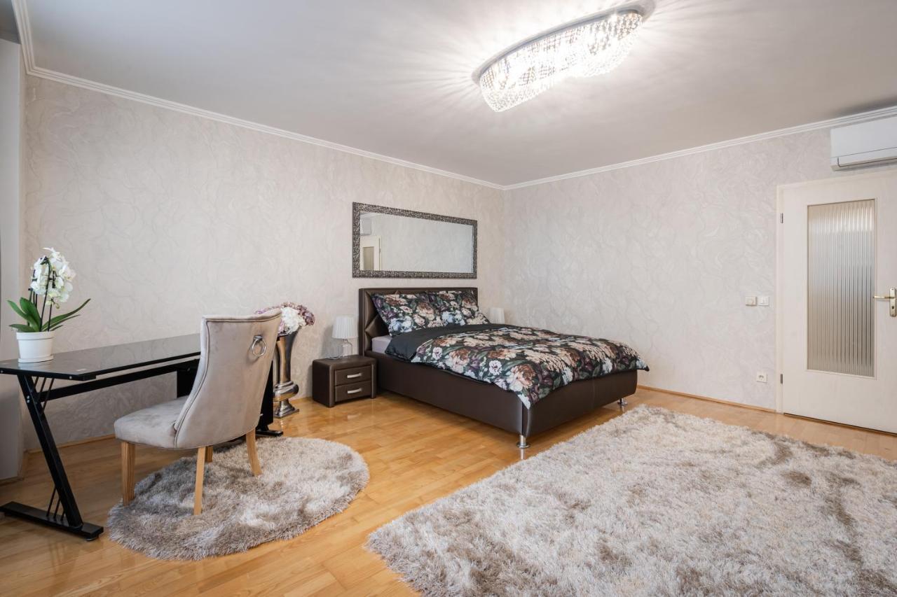 Beautiful Three Bedrooms Apartment With Free Parking Close To The Danube Coast Budapest Ngoại thất bức ảnh